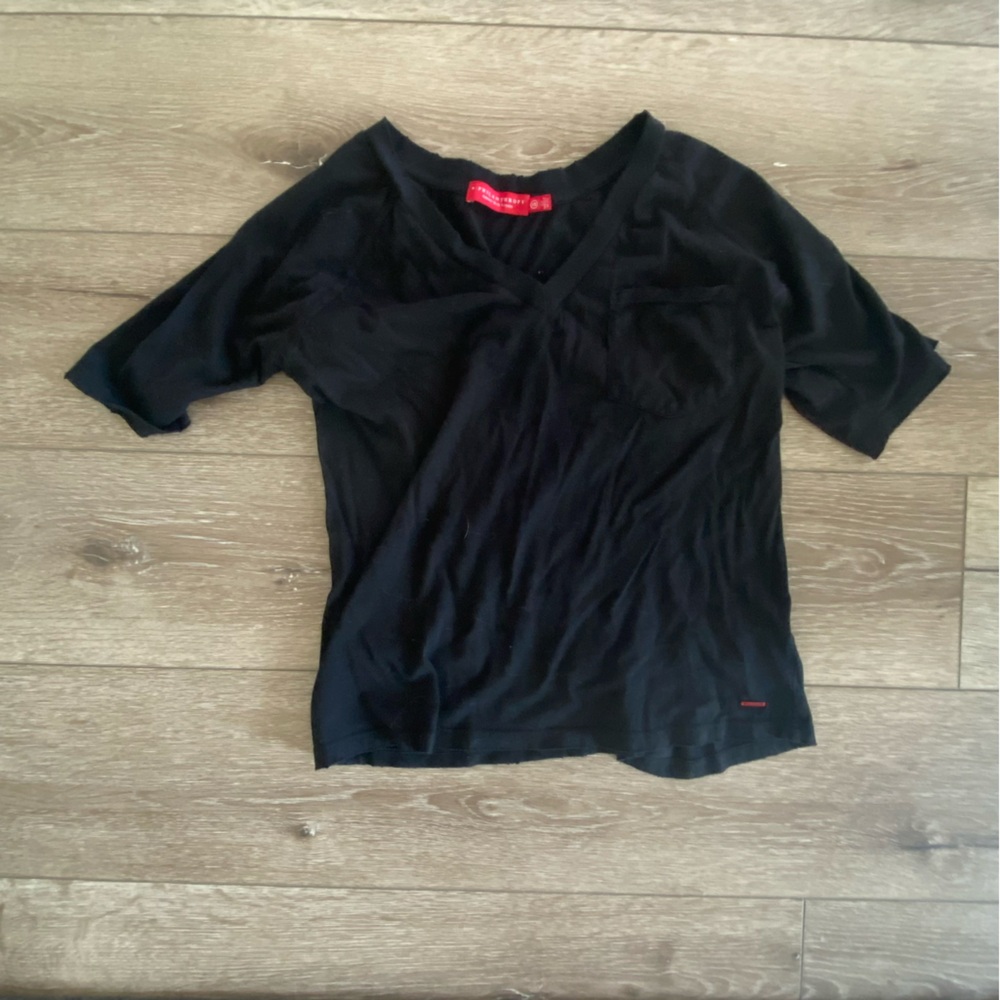 n:PHILANTHROPY Black V-Neck Tee sz. XS